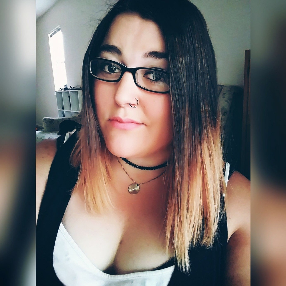 Meet your Posher, Courtney